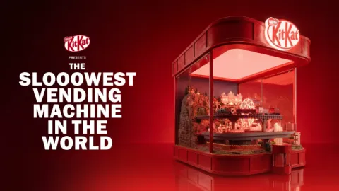 KitKat-dan fərqli kampaniya: Dünyanın ən “yavaş” avtomatı ilə sürətli həyata fasilə