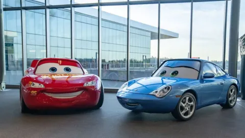 Porsche, “Cars” filminin ikonik qəhrəmanlarını Daytona pistində yenidən qovuşdurdu